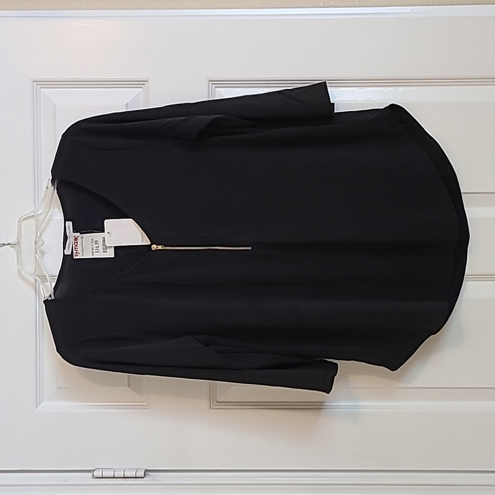 NWT Green Envelope Black Blouse